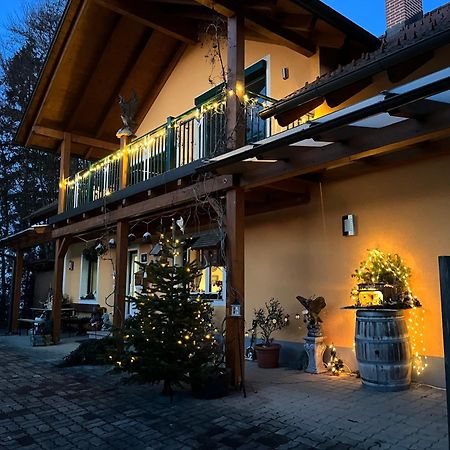 Gaestehaus Schmid Sankt Johann im Saggautal Екстериор снимка