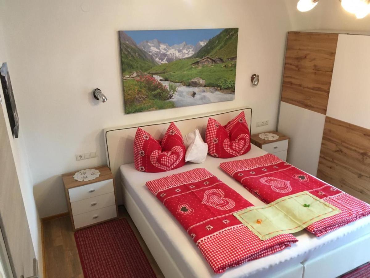 Gaestehaus Schmid Apartment Sankt Johann im Saggautal Екстериор снимка