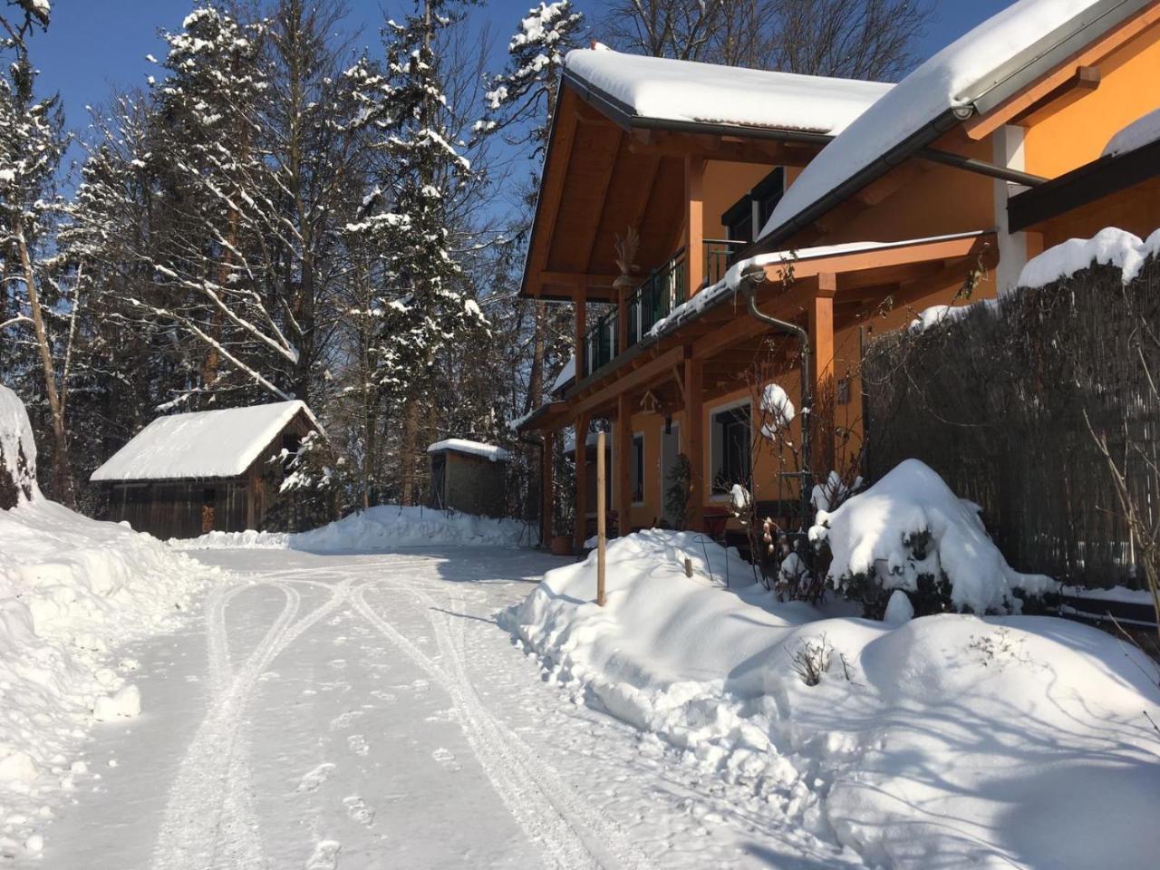 Gaestehaus Schmid Sankt Johann im Saggautal Екстериор снимка